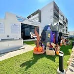 Marina Cerritos 408